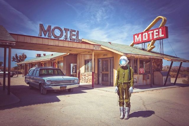 Повернення самотнього космонавта: ефектний фотопроект - фото 305247