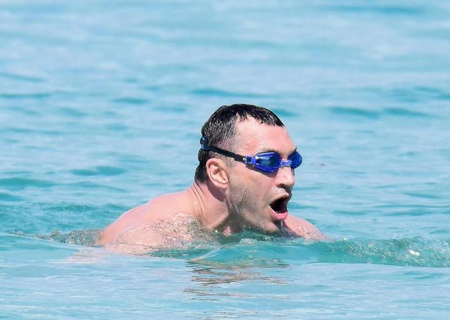 Кличка підловили на популярному курорті: з'явилися фото - фото 305301