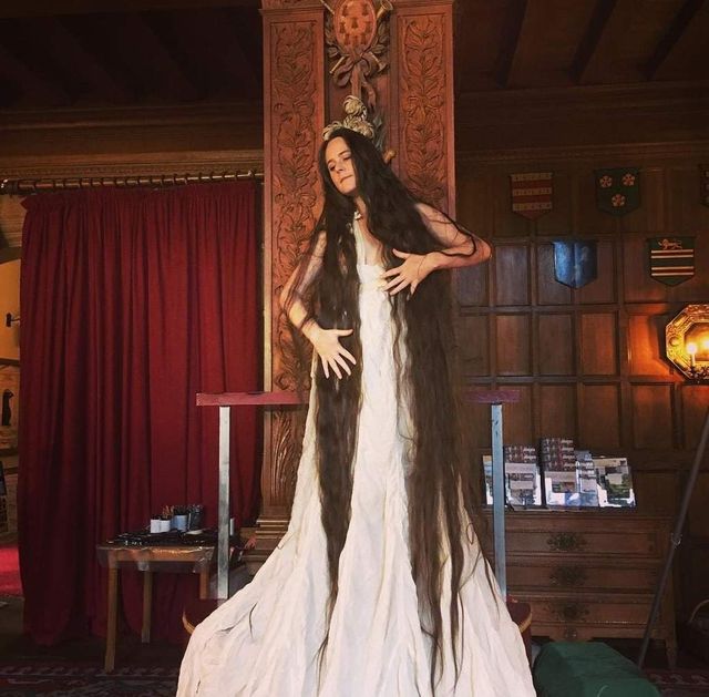 Художниця, яка не стриже і не миє волосся більше 20 років, показала нові фото - фото 305342