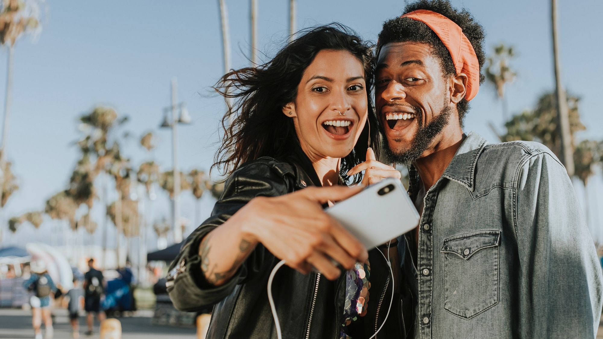 Туристичні агентства ввели незвичайну послугу для самотніх мандрівниць