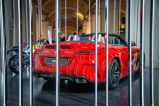 В Україні помічений розкішний спорткар BMW - фото 305541