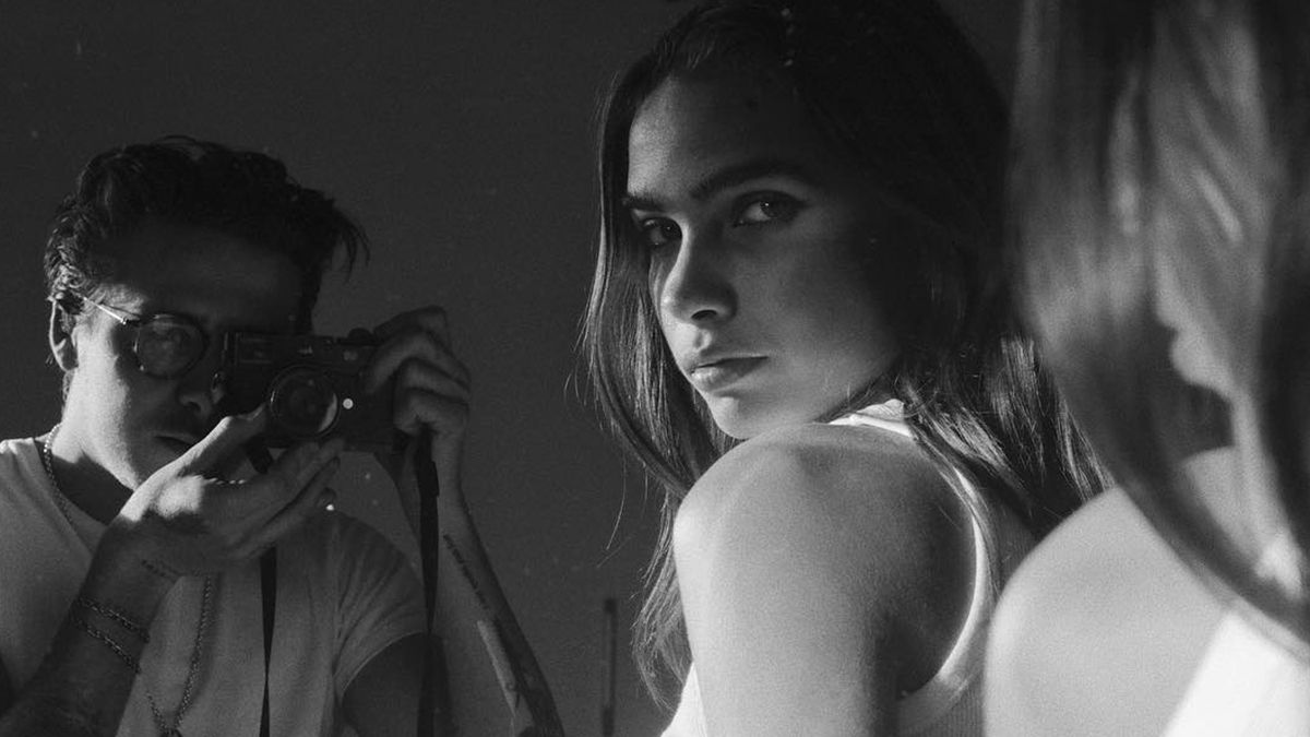 Син Бекхемів влаштував гарячу фотосесію зі своєю дівчиною