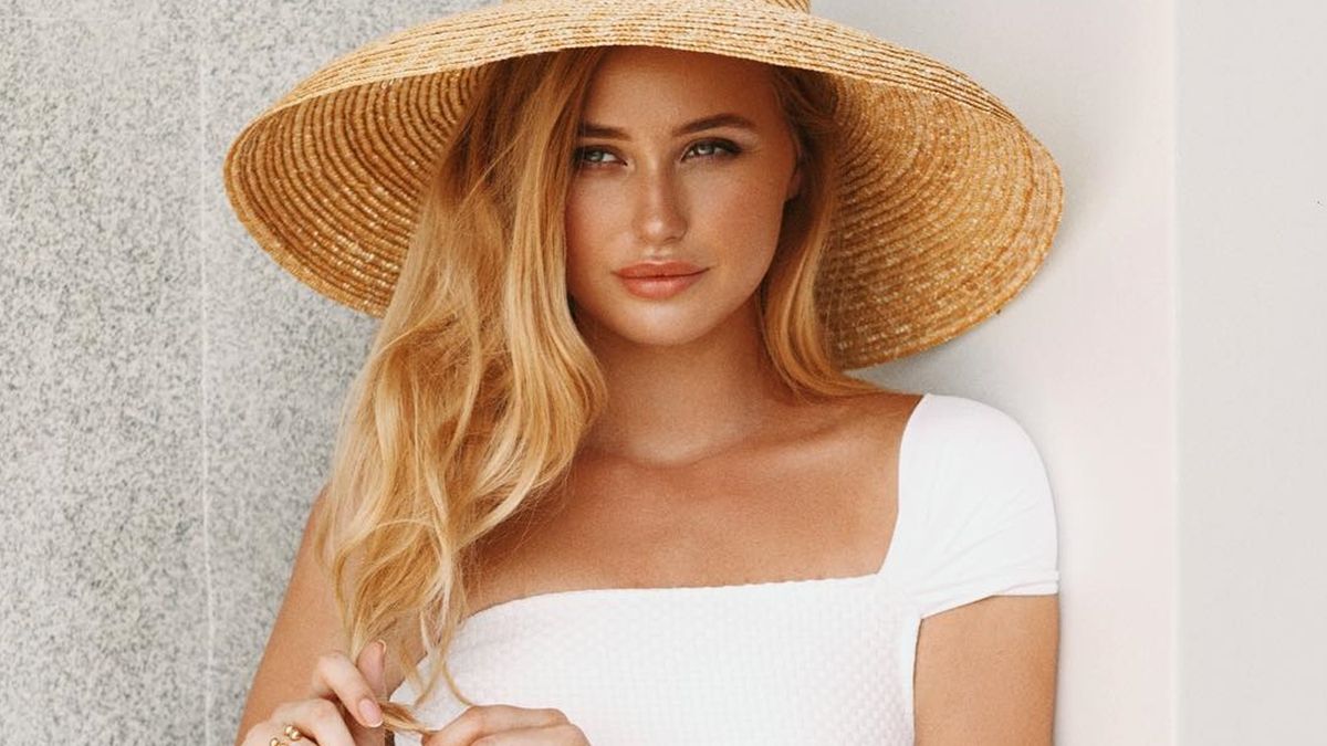 Дружина Тищенка спокушає мережу відвертим бікіні