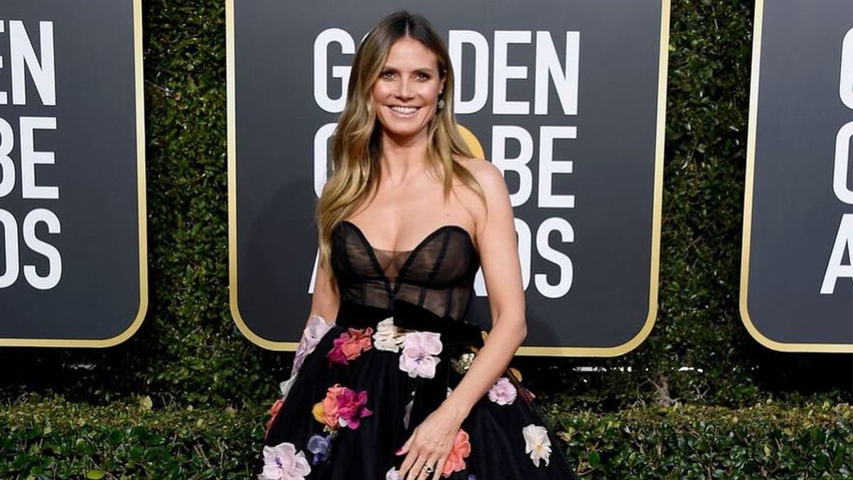 Хайді Клум з'явилася на публіці з екстремальним декольте: відео