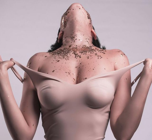 Даша Астаф'єва розбурхала уяву пікантним фотосетом - фото 306216