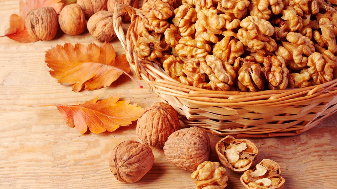 Чому важливо їсти волоські горіхи - фото 1