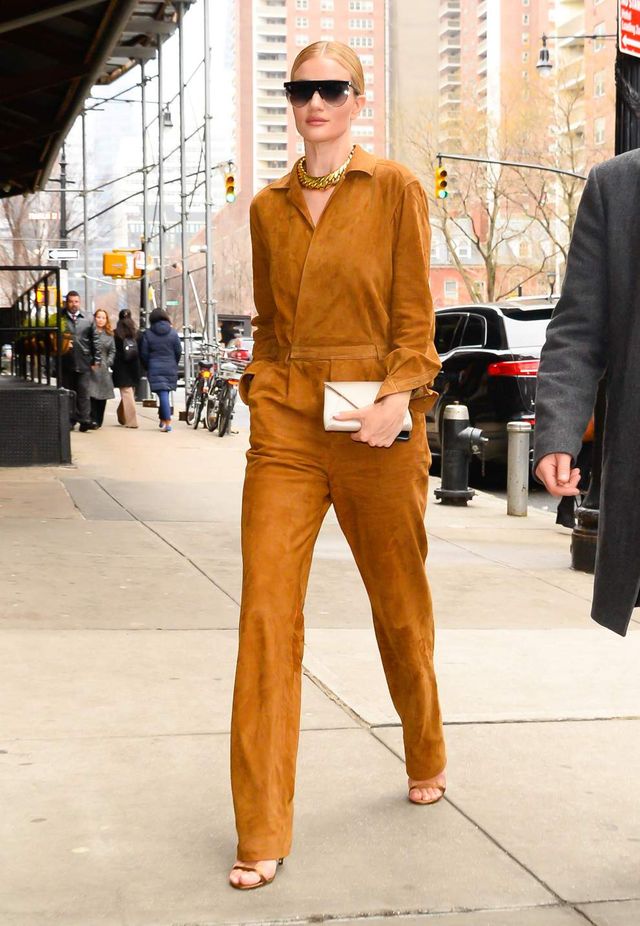 Британська топ-модель похвалилася розкішною фігурою - фото 306413