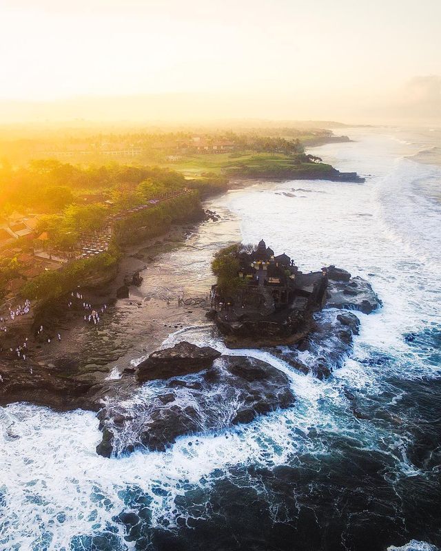 Подорожі Майкла Метті з висоти пташиного польоту: яскраві фото - фото 306443