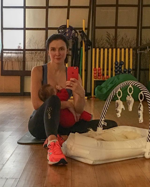 Валентина Хамайко упевнено повертається у форму після пологів - фото 306459