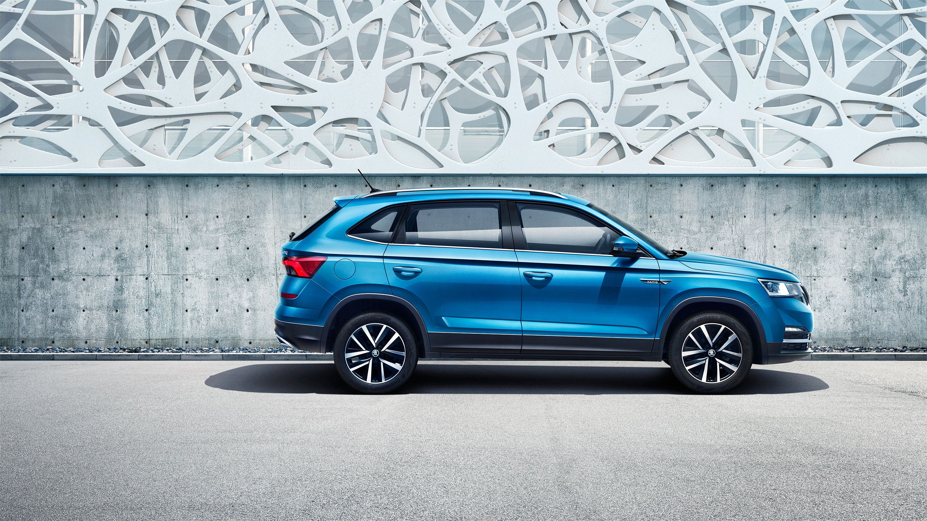 Skoda показала першу фотографію інтер'єру кросовера Kamiq