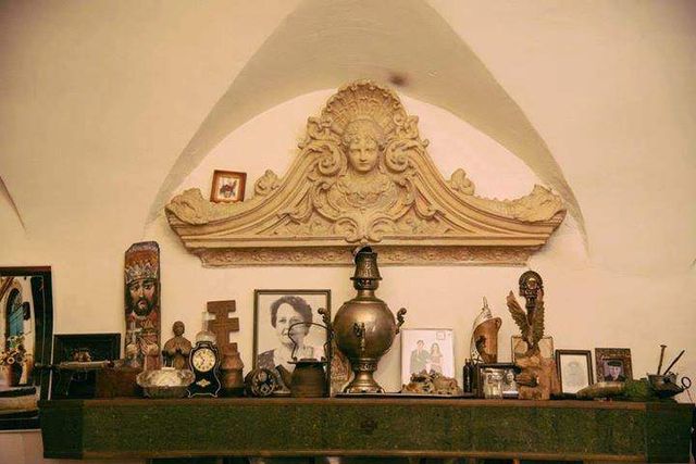 Найстаріша житлова будівля Києва у колоритних фото - фото 306699