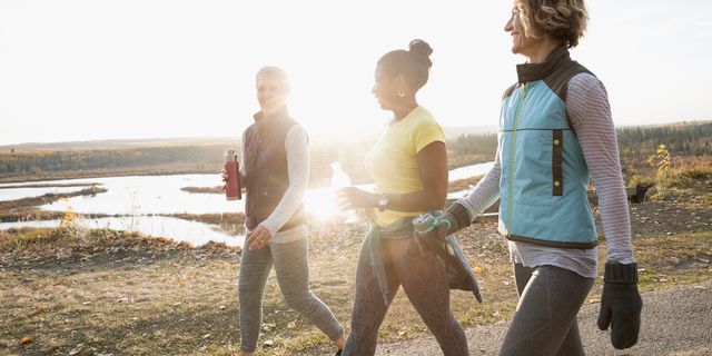 Під час прогулянок на одязі осідає небезпечний пил - фото 306936