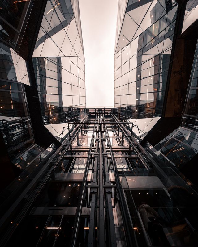 Міські пейзажі Лондона, які заворожують: фото Натана Хендса - фото 307079