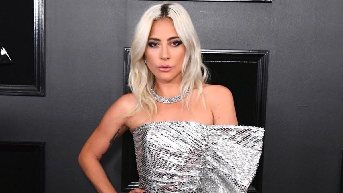 Lady Gaga прийшла на вечірку лише у спідній білизні
