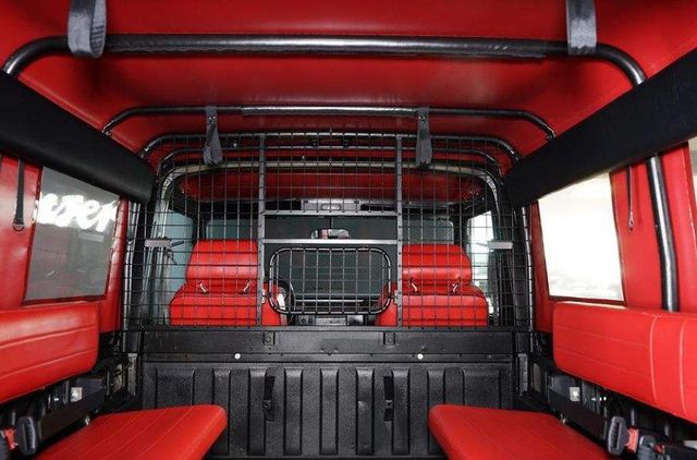 Тюнери круто оновили старенький військовий Gelandewagen - фото 307327