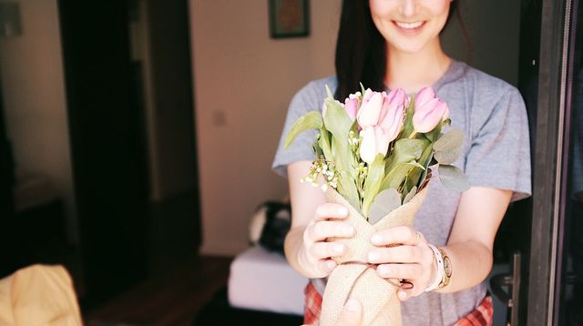 Даруйте жінкам найкращі квіти - фото 307412