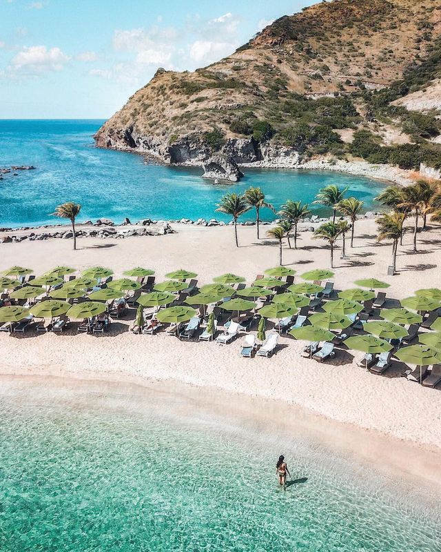 Американка підкорила понад 75 країн: яскраві фото мандрів - фото 307427