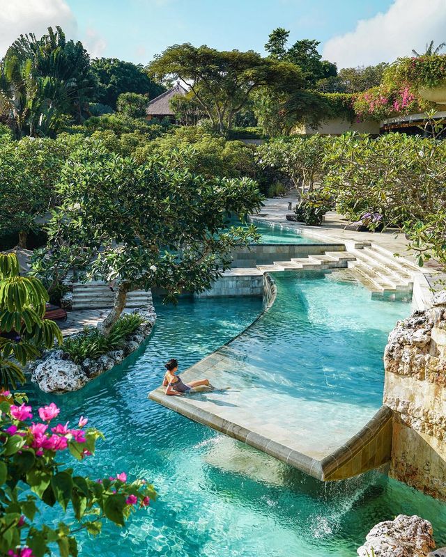 Американка підкорила понад 75 країн: яскраві фото мандрів - фото 307436