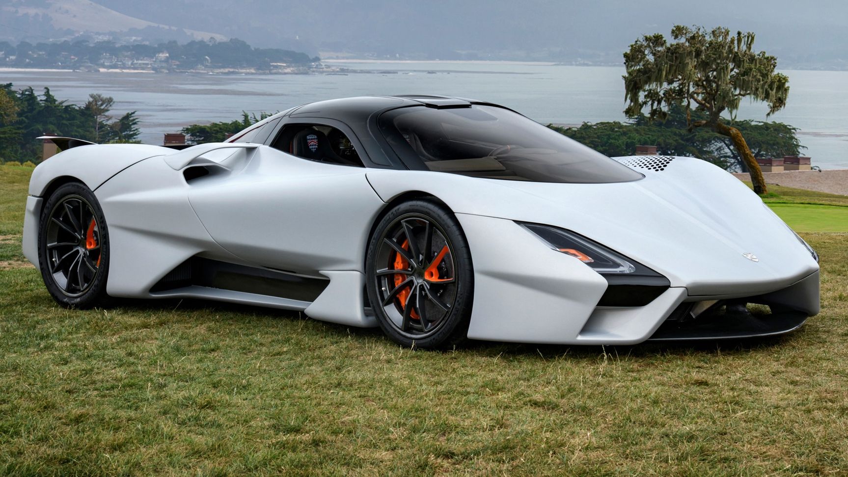 Шалена потужність: гіперкар SSC Tuatara показали у русі
