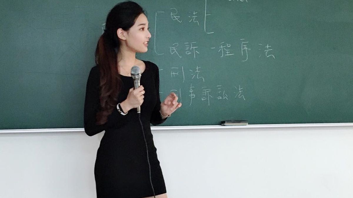 У Тайвані знайшли найгарячішу та наспокусливішу вчительку