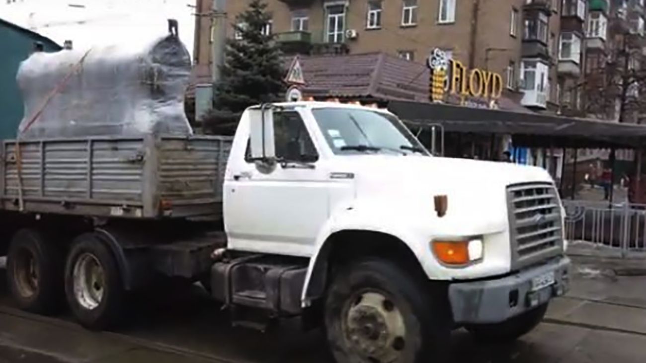 У Києві бачили найбільший Ford F-серії: його розміри вражають