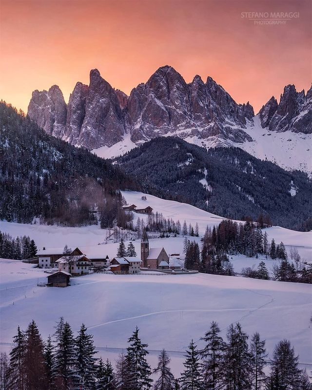 Відпочинок для душі: як виглядають взимку Доломітові Альпи - фото 307909