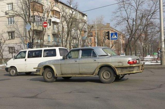 У Києві бачили авто з вкрай незвичайним тюнінгом - фото 308113