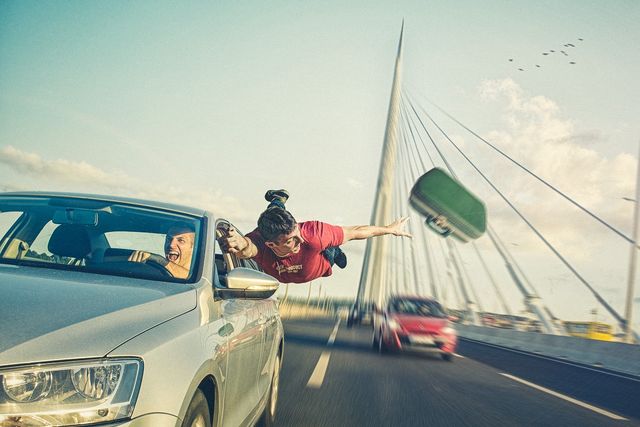 Сербський фотограф перетворює будні у казку: яскраві кадри - фото 308224