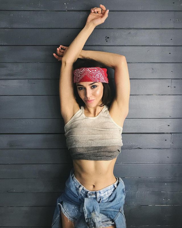 Дівчина тижня: спокуслива та гаряча ведуча Орла і Решки Аліна Астровська - фото 308298