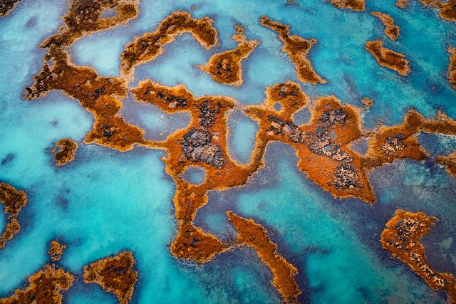 Як виглядає Ісландія з висоти: захопливі фото - фото 308353