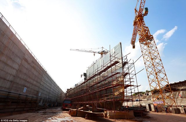 У мережі з'явилися перші знімки китайської копії Титаніка - фото 308384