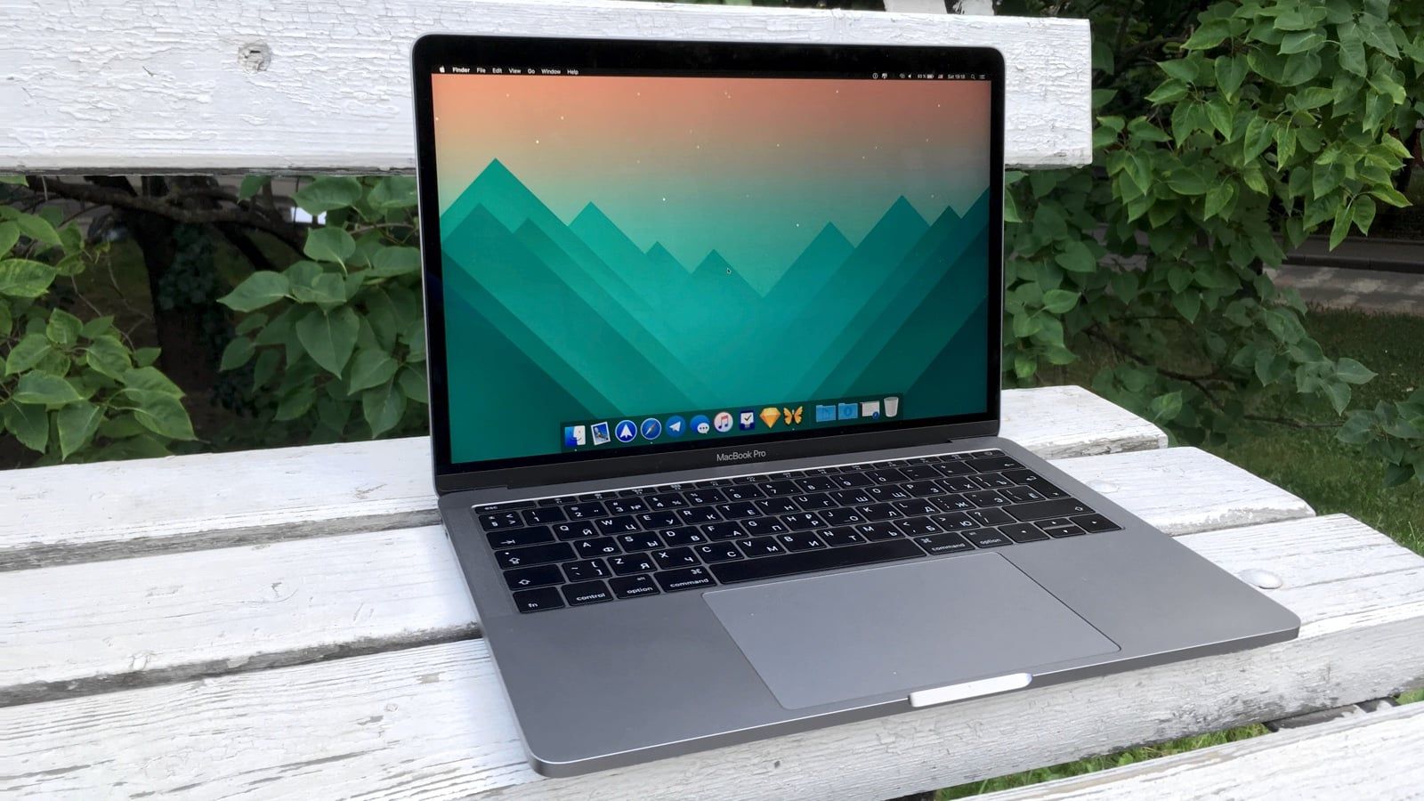 Apple оновить дизайн ноутбуків - фото 1