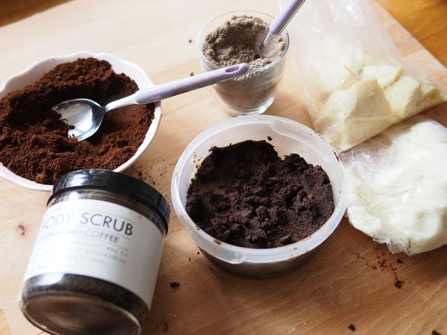 Скраб з кави принесе користь вашому обличчю та тілу - фото 308536