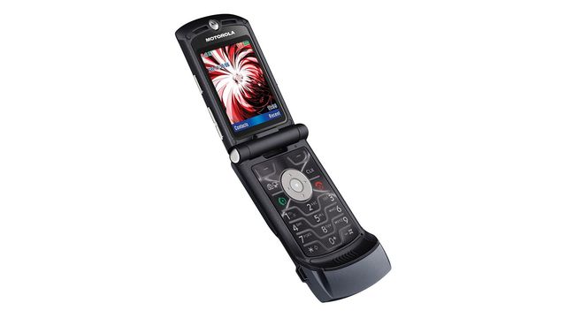 Motorola RAZR V3 – стиль і надійність - фото 308546