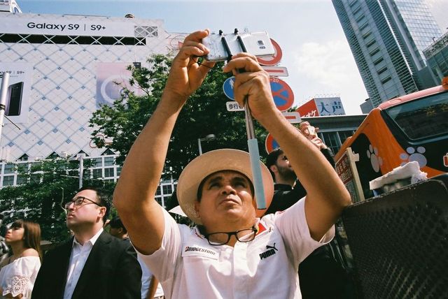 Життя та мода на вулицях Японії: незвичайні фото - фото 308615