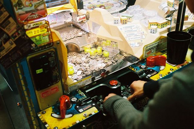 Життя та мода на вулицях Японії: незвичайні фото - фото 308619