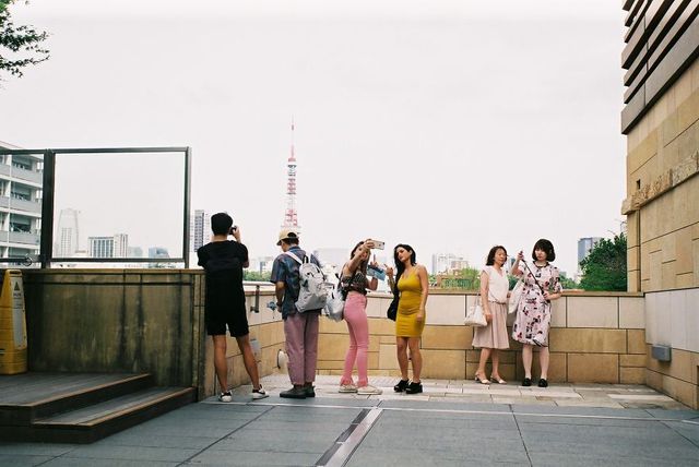 Життя та мода на вулицях Японії: незвичайні фото - фото 308622