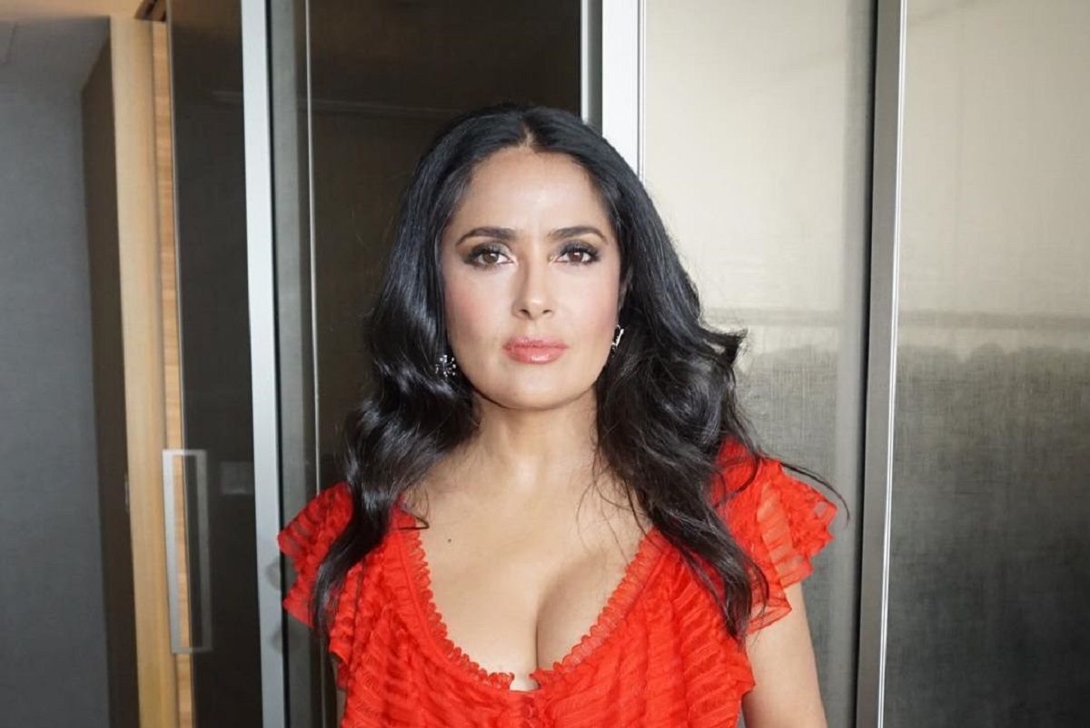 Сальма Хайєк у спокусливій сукні - фото 1