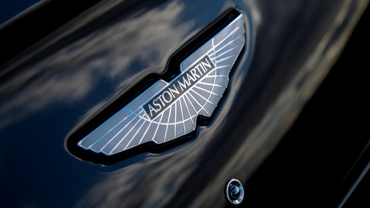 Aston Martin готує до випуску новий гіперкар - фото 1
