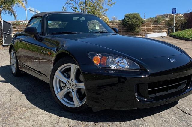 Майже без пробігу: родстер Honda S2000 виставили на продаж - фото 309607