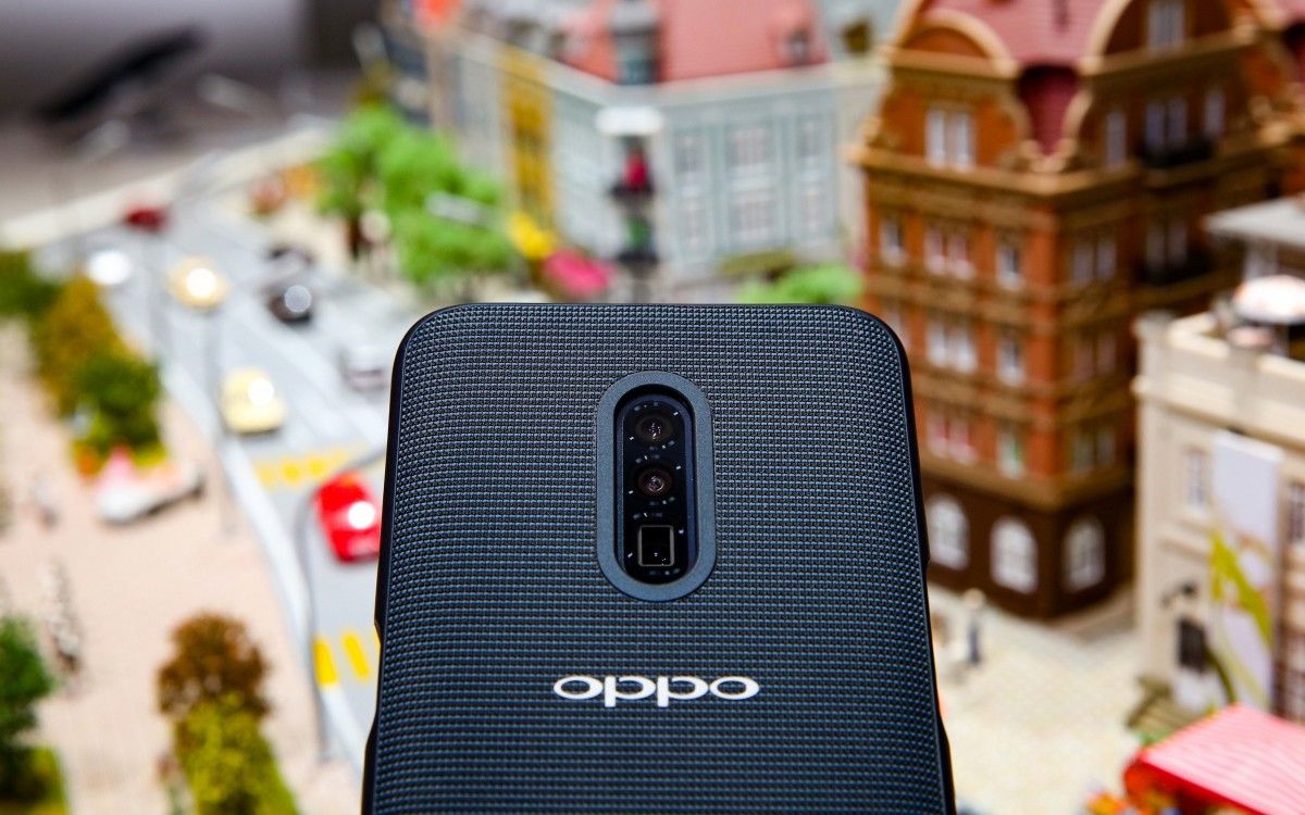 Як знімає камера смартфона Oppo з десятикратним зумом