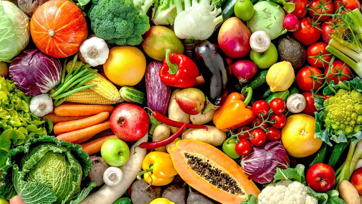У раціоні має бути якомога більше овочів і фруктів - фото 1