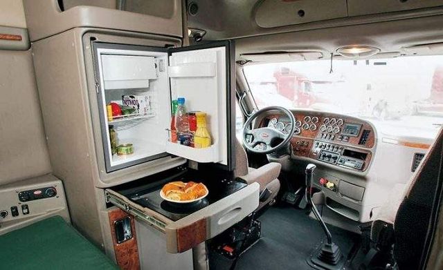 Як виглядають фургони американських далекобійників - фото 309918