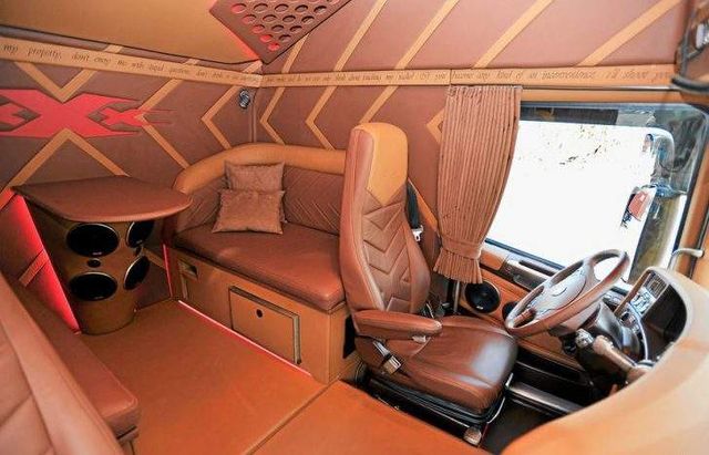 Як виглядають фургони американських далекобійників - фото 309923