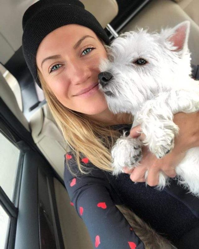 Леся Нікітюк показала, з ким відпочиває у Буковелі - фото 309952