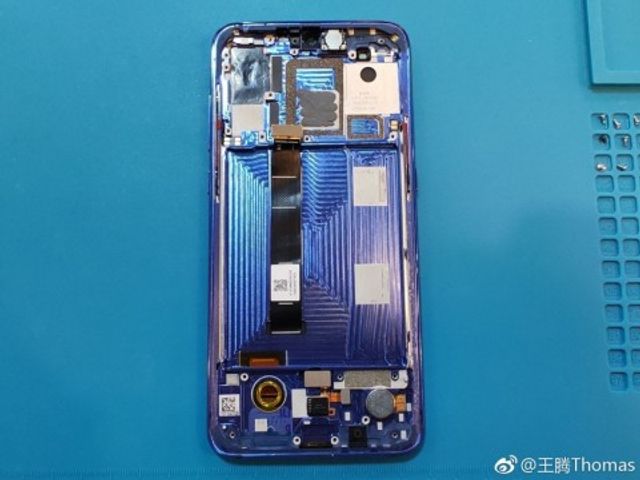 Фахівці розглянули нутрощі топового Xiaomi Mi9 - фото 309974