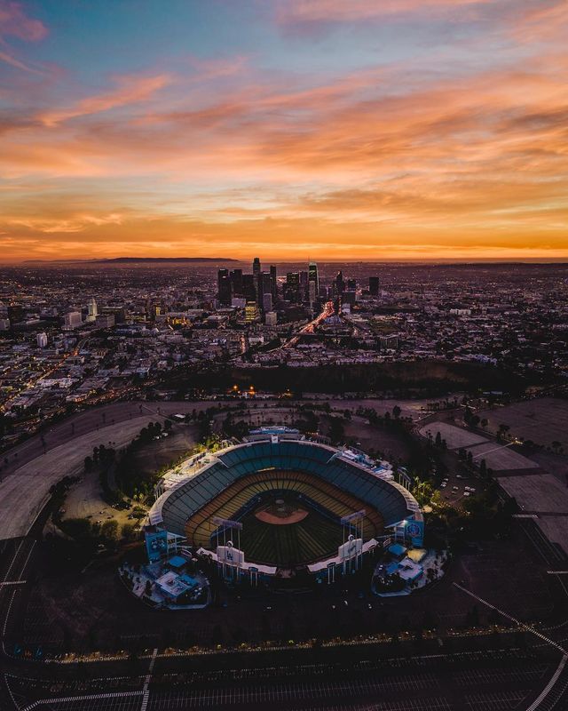 Міста світу з висоти пташиного польоту: яскраві фото мандрівника - фото 310030