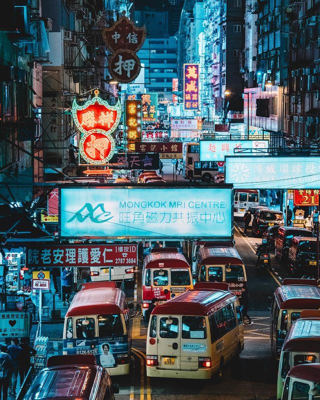 Міста світу з висоти пташиного польоту: яскраві фото мандрівника - фото 310036