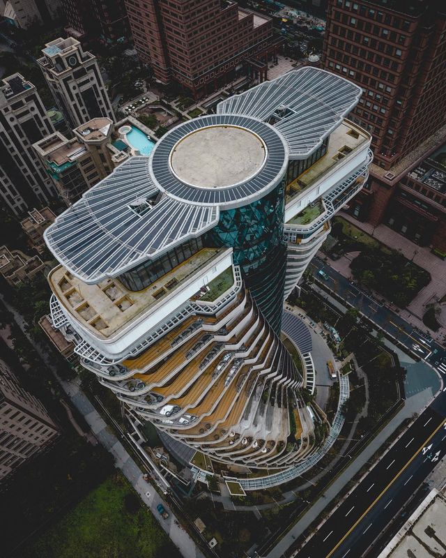 Міста світу з висоти пташиного польоту: яскраві фото мандрівника - фото 310038