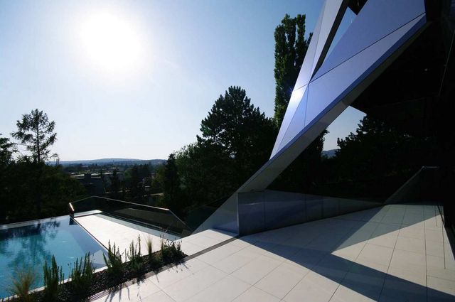 У Відні з'явився незвичайний дім-кристал: фото - фото 310386